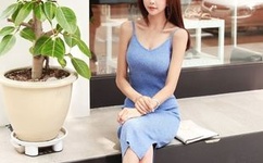 撕开她的乳罩慢慢揉捏亲吻视频